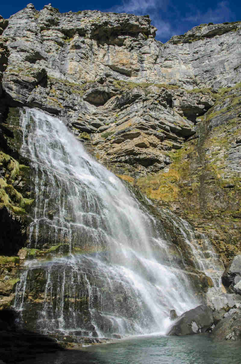Huesca - parque nacional de Ordesa y Monte Perdido - valle de Ordesa 16 - cascada Cola de Caballo.jpg